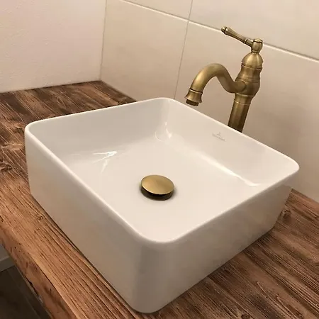 Apartment Neu ! Moderne Im Denkmal Mit Smarttv